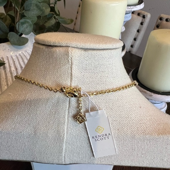 Kendra Scott Elegant Gold and Silver Necklace - Picture 4 of 7